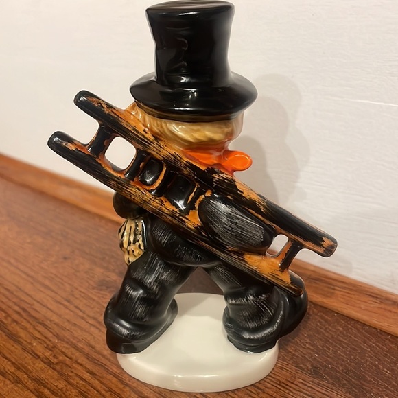 HUMMEL Goebel CHIMNEY SWEEP LADDER KF40 figurine vtg west Germany collectible - Picture 3 of 11